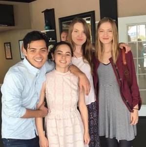 Meet your Posher, Hunter